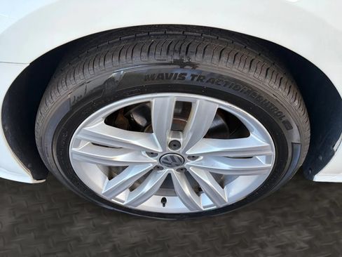Used 2019 Volkswagen Passat 2.0T Wolfsburg w/ Wheels & Sunroof Package FWD image 37