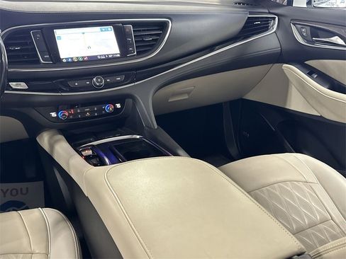 Used 2022 Buick Enclave Avenir w/ Avenir Technology Package image 28