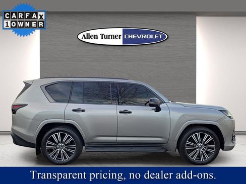 Used 2025 Lexus LX 700h Luxury w/ Appearance Package AWD/4WD image 5