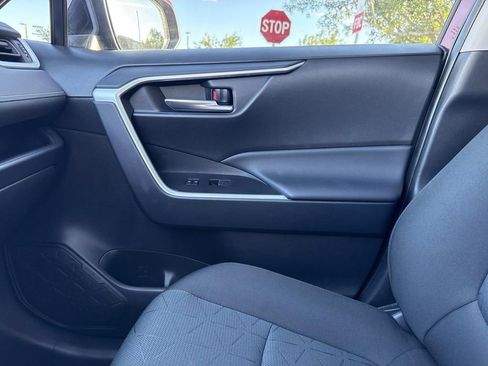 Used 2025 Toyota RAV4 XLE w/ Convenience Package image 29