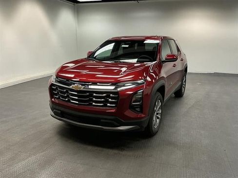 New 2026 Chevrolet Equinox LT w/ LPO, Floor Liner Package AWD/4WD image 1