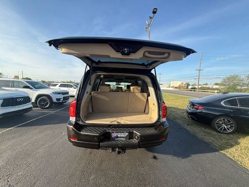 Used 2015 Nissan Armada Platinum image 5