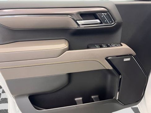 Used 2024 Chevrolet Silverado 1500 ZR2 w/ Technology Package image 14