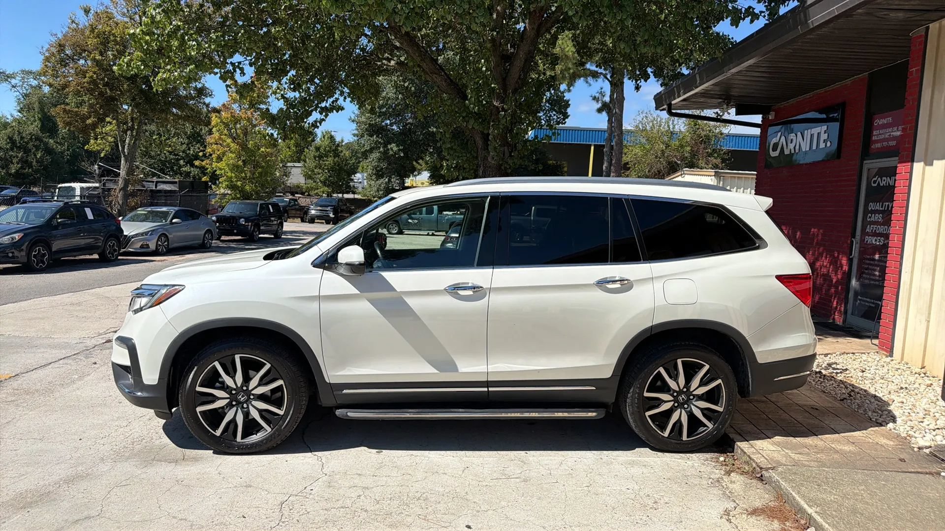 Used 2019 Honda Pilot Touring image 2