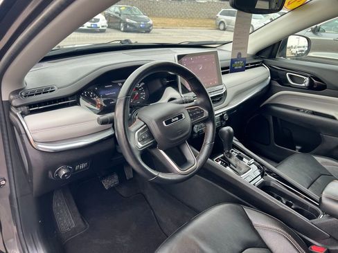 Used 2022 Jeep Compass Limited image 17