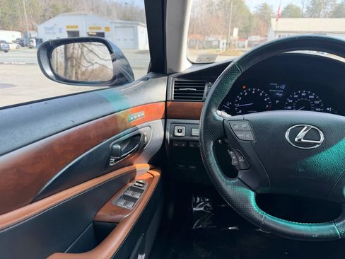 Used 2010 Lexus LS 460 image 37