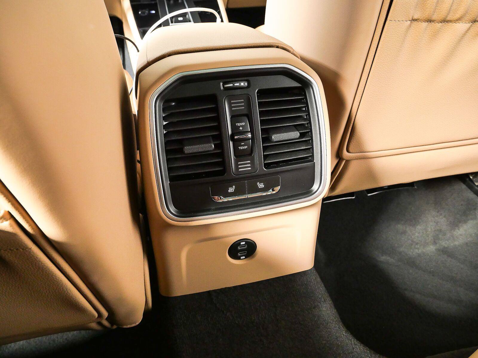 New 2026 Porsche Macan Turbo AWD/4WD image 22