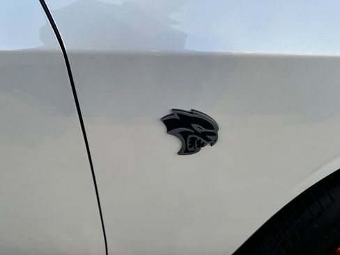 Used 2015 Dodge Challenger SRT Hellcat image 14