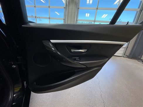 Used 2018 BMW 330i Sedan image 21