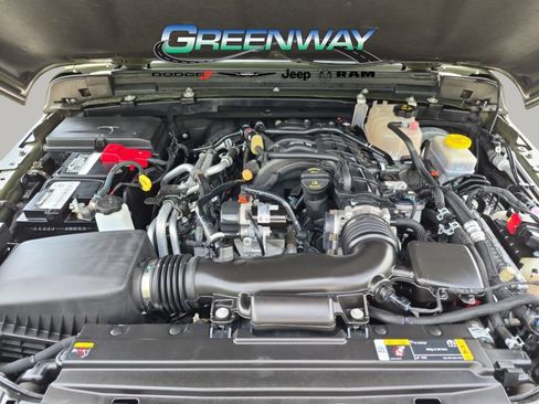 Used 2023 Jeep Wrangler Unlimited Sahara AWD/4WD image 6