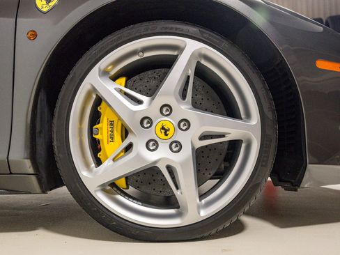 Used 2013 Ferrari 458 Italia Coupe image 10
