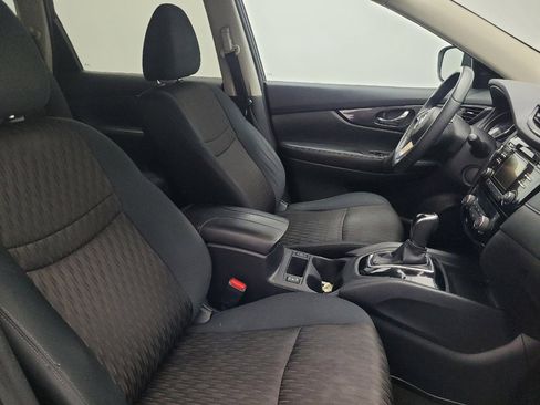 Used 2017 Nissan Rogue SV image 21