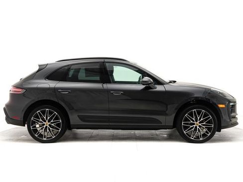 Certified 2026 Porsche Macan AWD/4WD image 34