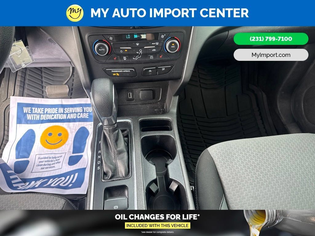 Used 2018 Ford Escape SE w/ SE Sync 3 Package AWD/4WD image 22