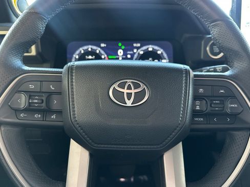 Certified 2025 Toyota 4Runner Limited image 28