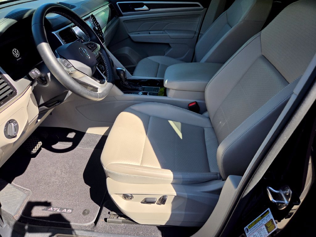 Used 2023 Volkswagen Atlas SE FWD image 8