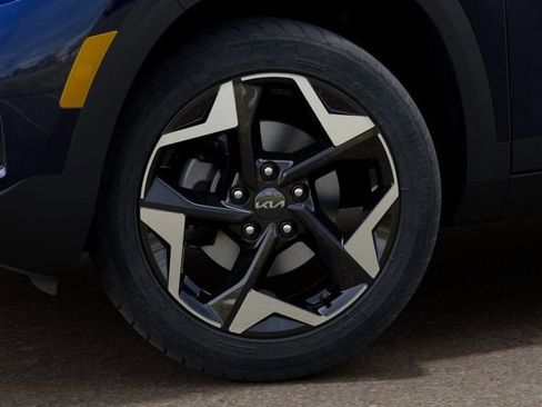 New 2026 Kia Seltos EX FWD image 11