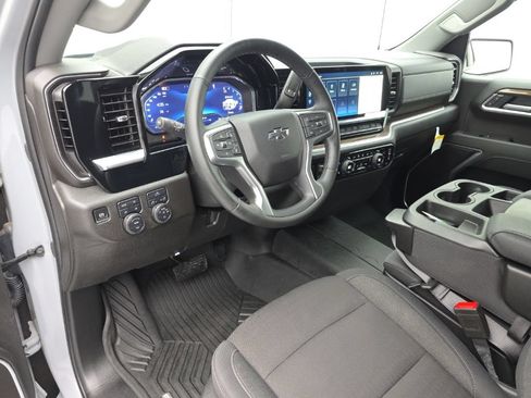Used 2025 Chevrolet Silverado 1500 RST w/ Z71 Off-Road Package AWD/4WD image 16