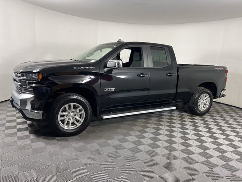 Used 2020 Chevrolet Silverado 1500 LT w/ Texas Edition AWD/4WD image 2