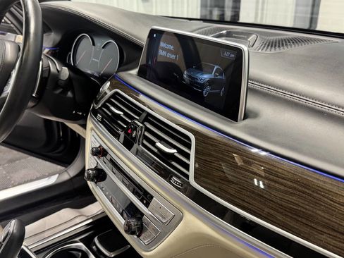 Used 2019 BMW M760i xDrive w/ Luxury Rear Seating Package image 35