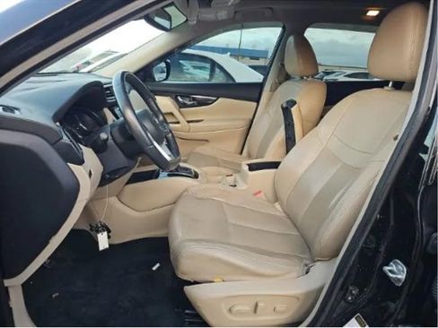 Used 2017 Nissan Rogue SL w/ SL Premium Package image 3