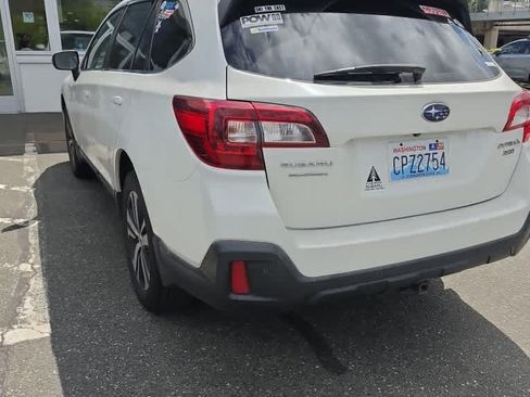 Used 2018 Subaru Outback 3.6R Limited AWD/4WD image 5