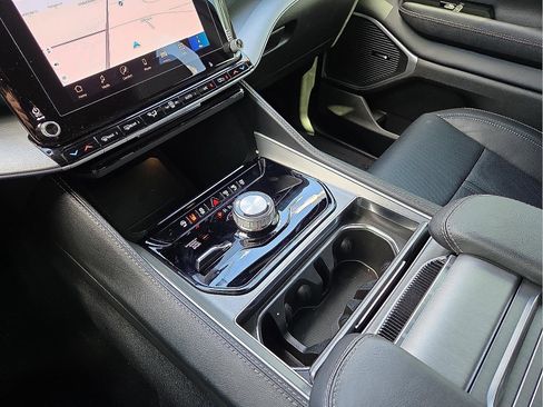 New 2025 Jeep Wagoneer L 4WD w/ Convenience Group I image 25