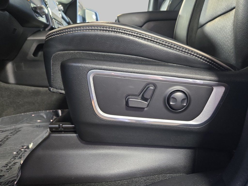 Used 2023 RAM 1500 Laramie AWD/4WD image 30