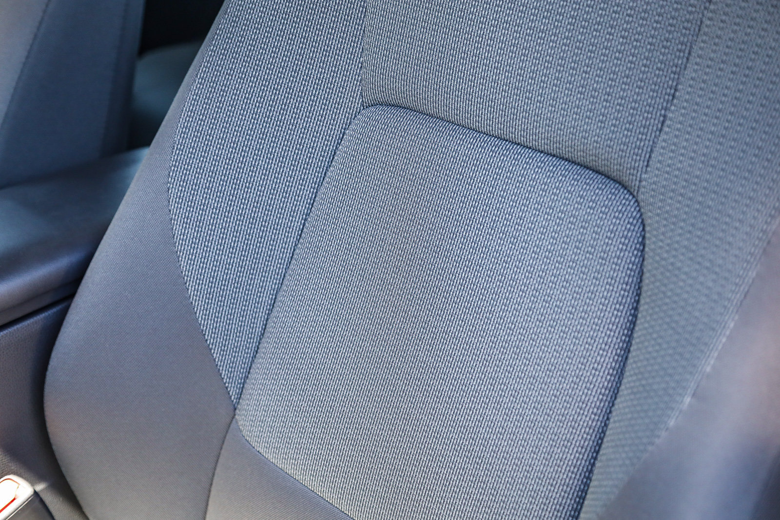 Certified 2024 Toyota Prius LE FWD image 25