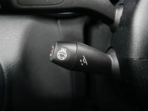 Used 2020 Mercedes-Benz C 300 4MATIC Coupe image 36