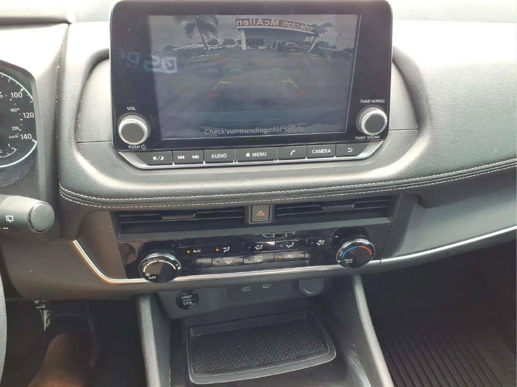 Used 2025 Nissan Rogue S FWD image 14