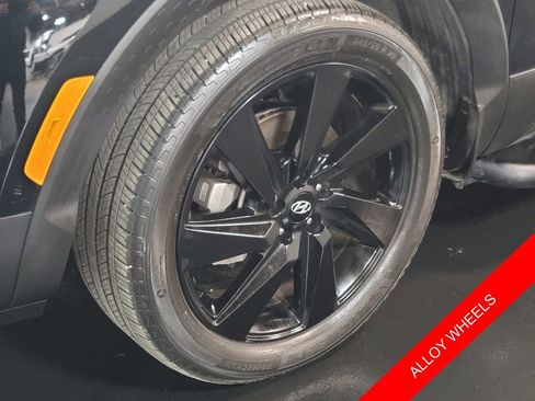 Used 2023 Hyundai Santa Cruz Night w/ Winter Package image 6