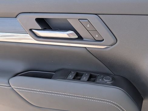 New 2027 GMC Terrain Elevation w/ Elevation Premium Package FWD image 24