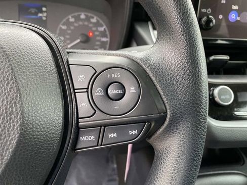 Used 2023 Toyota Corolla LE image 10