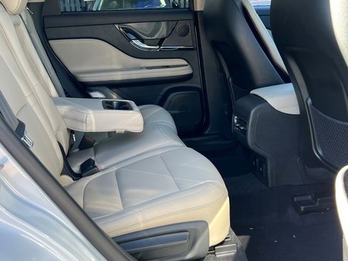 New 2026 Lincoln Corsair Premiere image 11