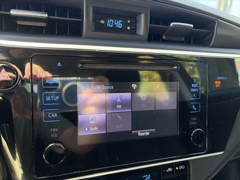Used 2019 Toyota Corolla LE FWD image 16