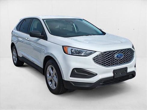 New 2024 Ford Edge SE image 6