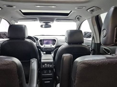 Used 2019 GMC Acadia SLT w/ Black Edition image 9