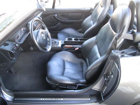 Used 2001 BMW Z3 2.5i RWD image 17