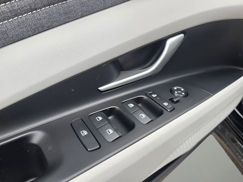 New 2026 Hyundai Elantra Limited image 24