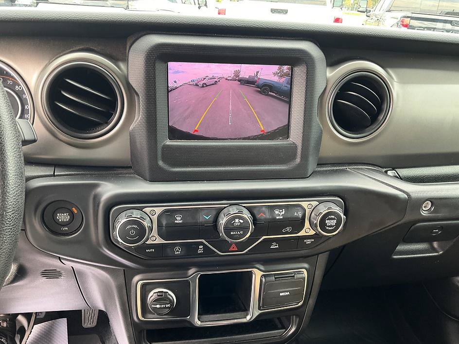 Used 2022 Jeep Wrangler Unlimited Sport AWD/4WD image 6