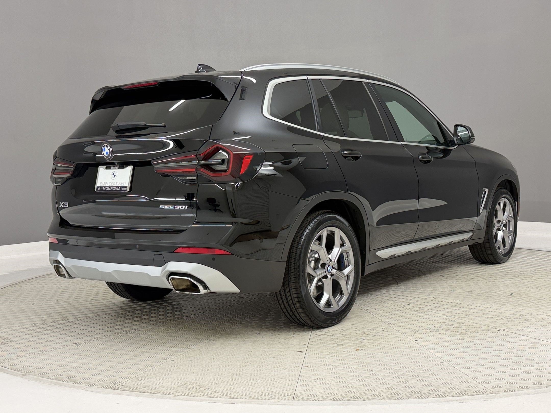 Certified 2024 BMW X3 sDrive30i w/ Convenience Package RWD image 9