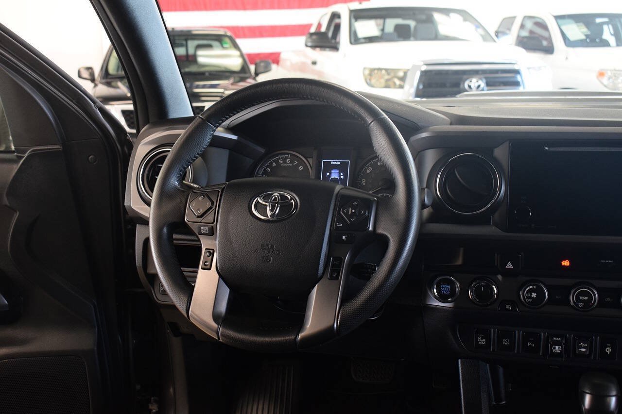 Used 2019 Toyota Tacoma TRD Sport w/ Technology Package AWD/4WD image 32