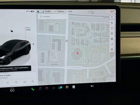 Used 2023 Tesla Model Y AWD image 9
