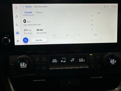 Used 2025 Toyota Grand Highlander AWD image 34