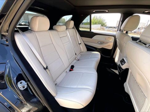 Used 2025 Mercedes-Benz GLE 350 4MATIC image 17