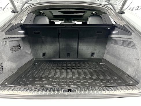 Used 2021 Audi SQ8 Prestige w/ Prestige Package image 25