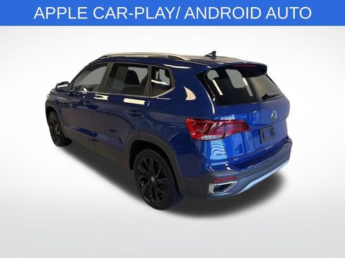 Used 2024 Volkswagen Taos SE w/ Panoramic Sunroof Package image 16