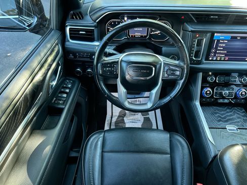 Used 2021 GMC Yukon XL Denali w/ Denali Ultimate Package image 17