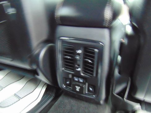 Used 2014 Jeep Grand Cherokee Limited image 64